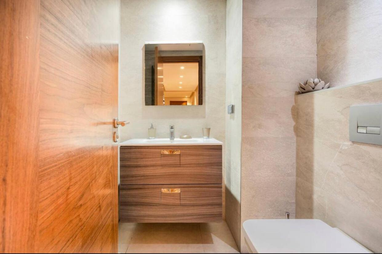 Incantevole Luxury Apprt Nel Cuore Di Casablanca Luaran gambar